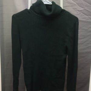 Green turtle neck